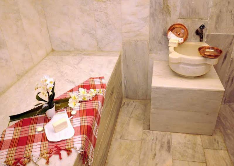 Hotel A11 Obakoy